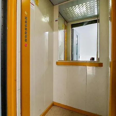 Comfy&bright 2bd Family-friendly Amazing View Bucharest